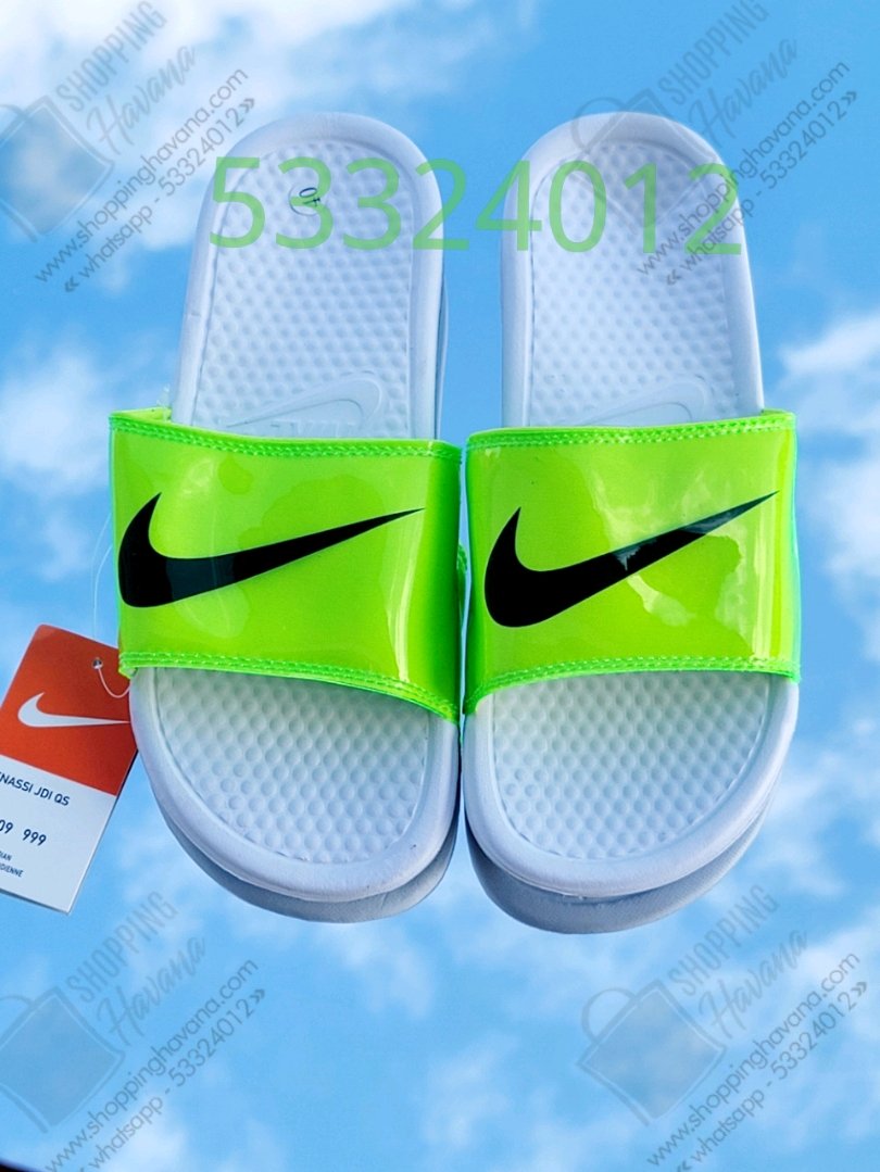 chancletas Nike blanca y verde - ShoppingHavana