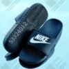 Chancletas Nike benassi negras Logo y Letras blancas - ShoppingHavana
